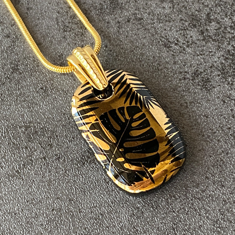 Cabana Shine, Black and 18kt Gold Fused Glass Necklace