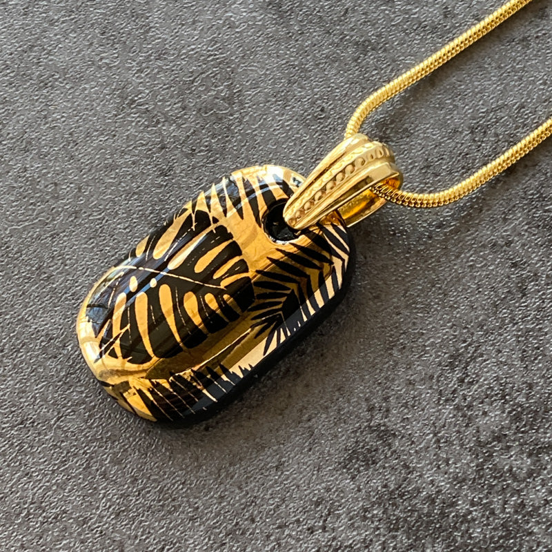 Cabana Shine, Black and 18kt Gold Fused Glass Necklace